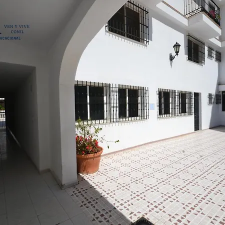 A 2 Min De La Playa De Conil コニル・デ・ラ・フロンテラ